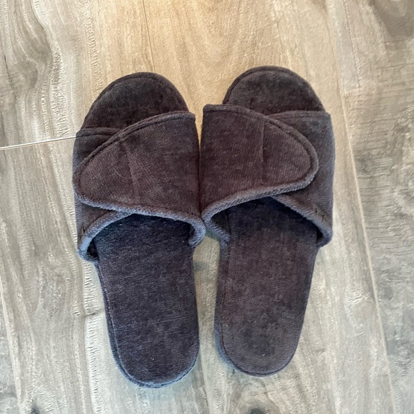 Barefoot Dreams CozyTerry Spa Slippers - Picture 1 of 3